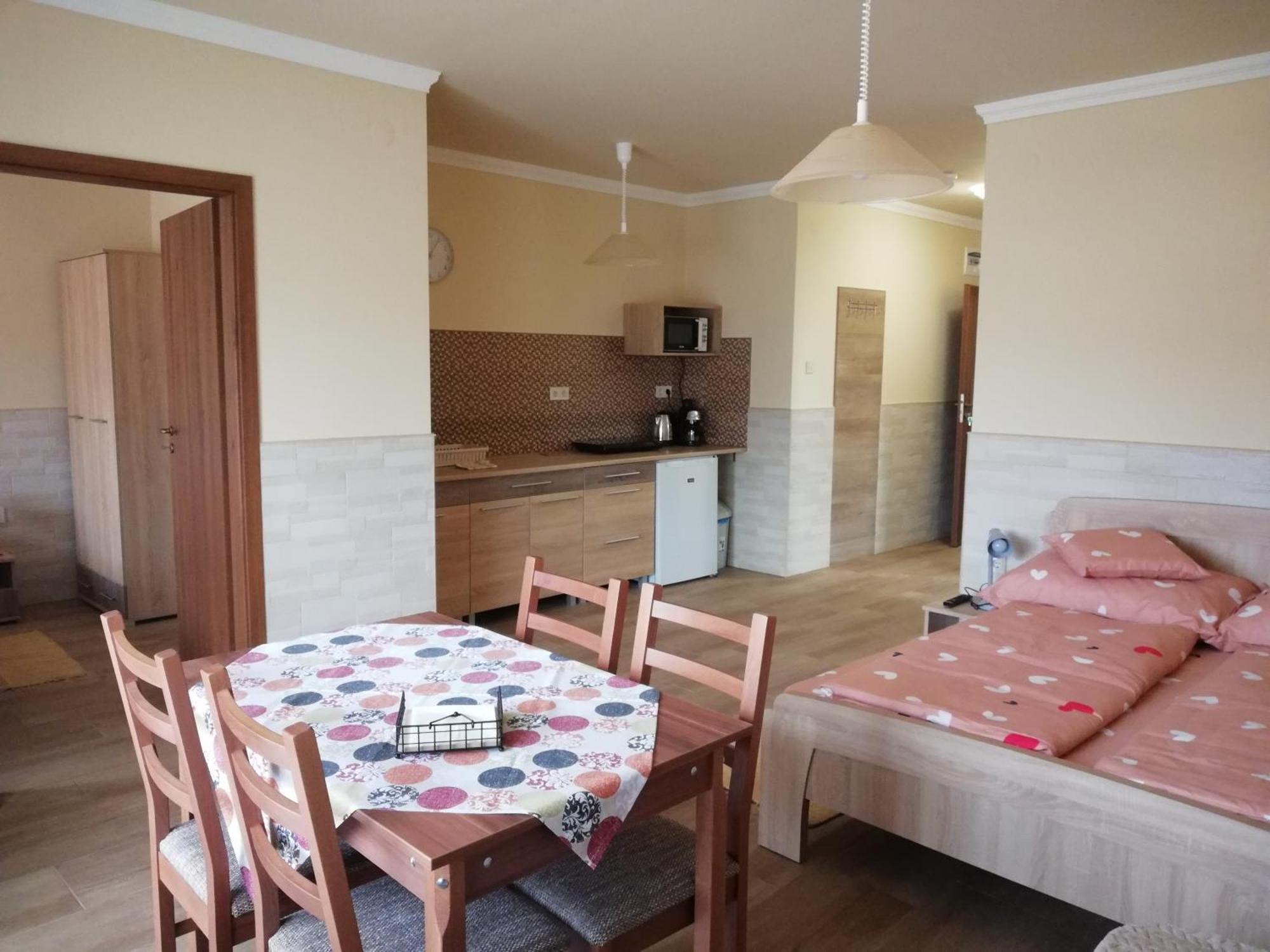 Imola Es Andrea Apartmanhaz 3 Hajdúszoboszló Exterior foto